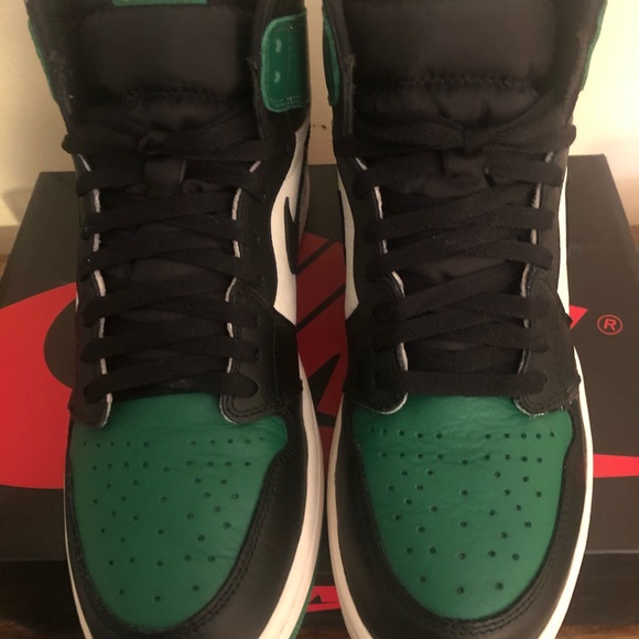 Jordan 1 Retro High OG Pine Green (2018) Size 12 - Picture 4 of 11